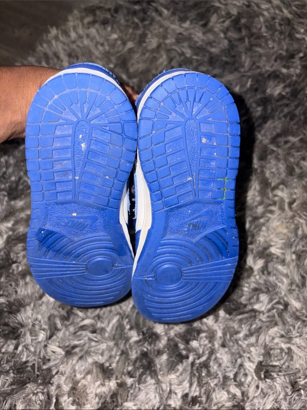 Nike Kids White and Blue Low-Top Sneakers